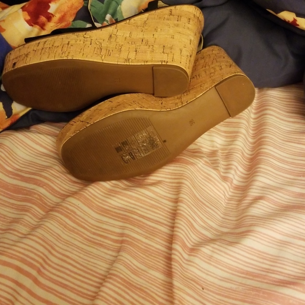 Wedges - Picture 3 of 3